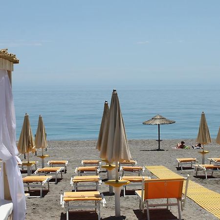 La Terrazza Sul Mare Διαμέρισμα Letojanni Εξωτερικό φωτογραφία
