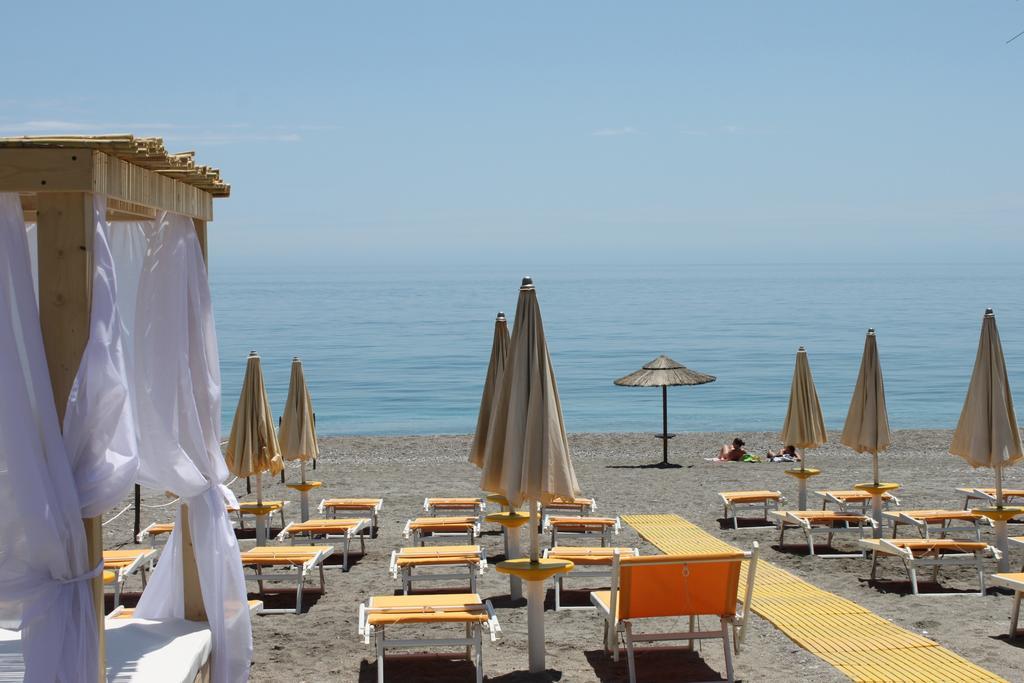 La Terrazza Sul Mare Διαμέρισμα Letojanni Εξωτερικό φωτογραφία